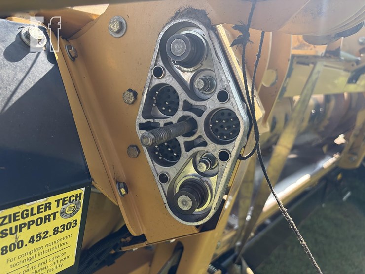 2013-claas-maxflex-1050-image-12