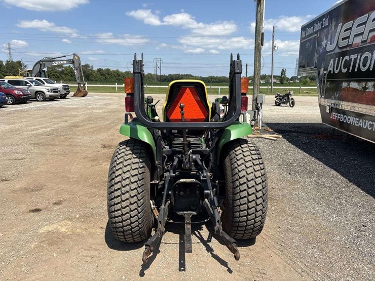 john-deere-4210-image-3