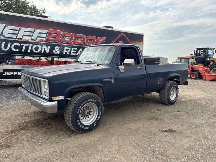 1986-chevrolet-custom-deluxe-20-image-1