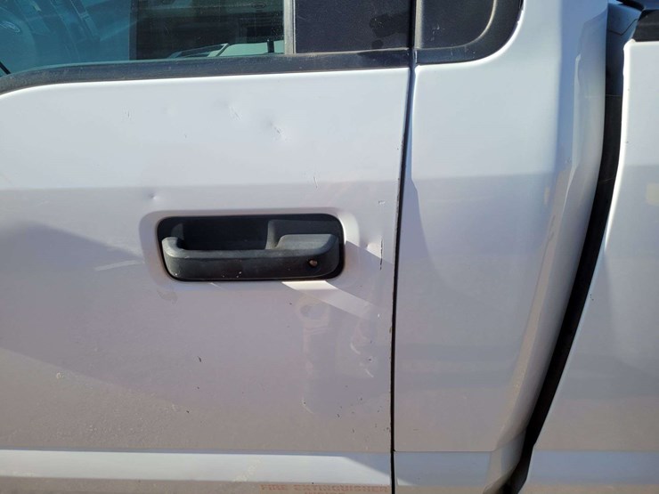 2017-ford-f150-image-10