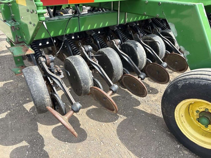 john-deere-1560-image-10