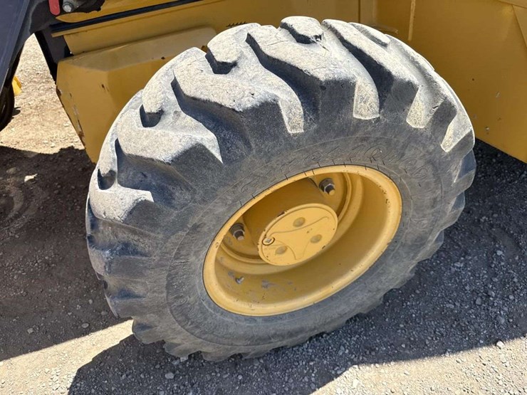 deere-310sl-image-8