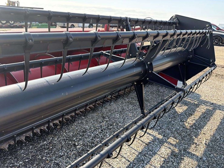 2011-case-ih-3020-image-15