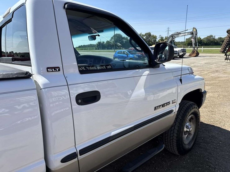 2001-dodge-ram-1500-image-24