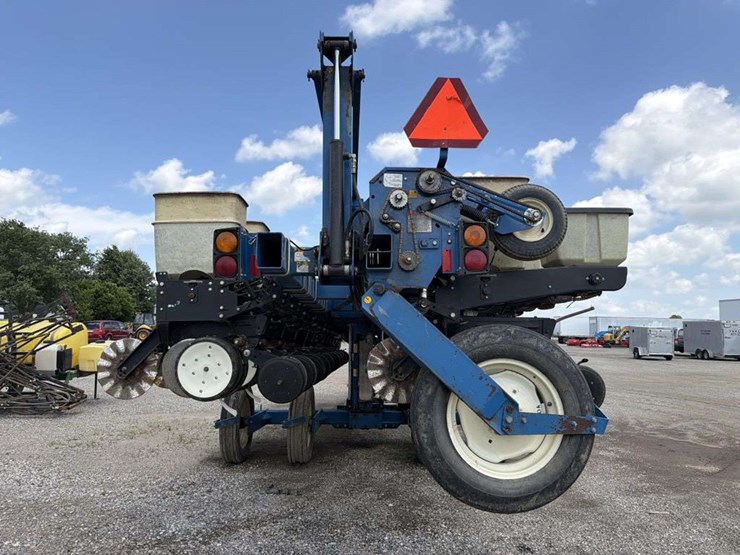 kinze-2600-image-4