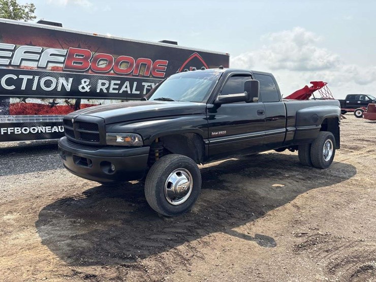 1997-dodge-ram-3500-image-1