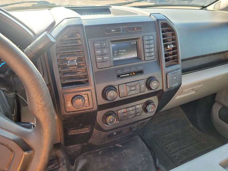 2017-ford-f150-image-15