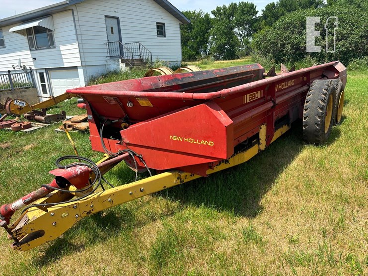 new-holland-680-image-1
