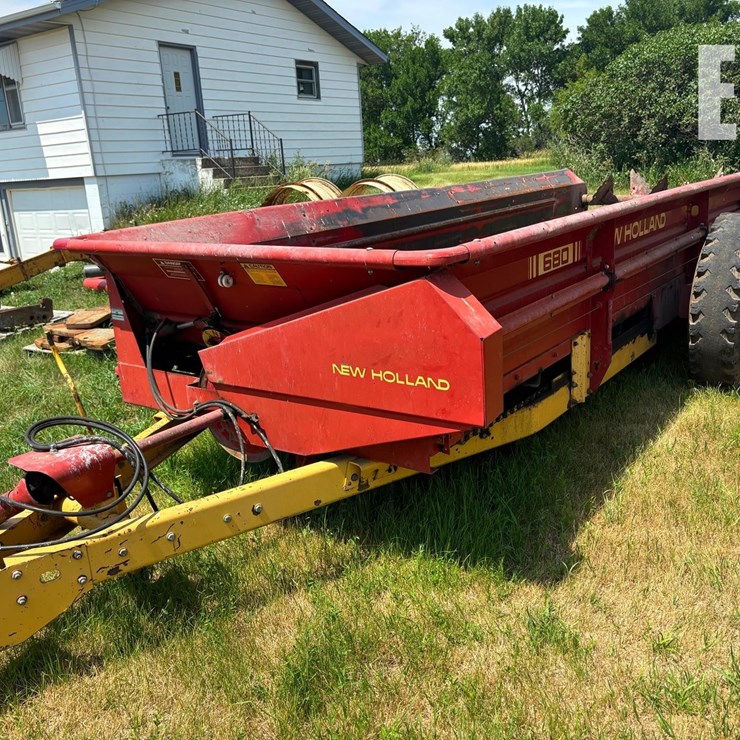 NEW HOLLAND 680