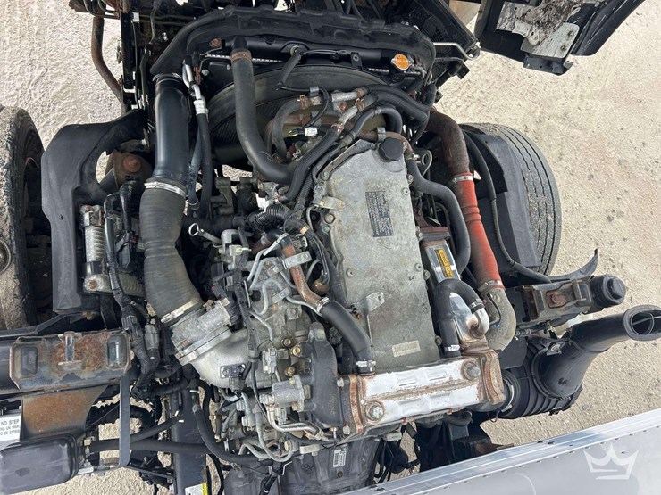 2019-isuzu-nrr-image-7