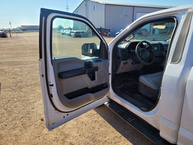 2017-ford-f150-image-11