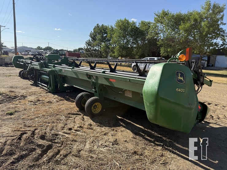 2010-john-deere-640d-image-5