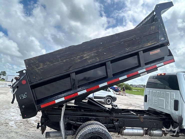 2024-chevrolet-silverado-6500hd-image-13