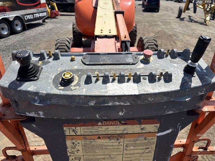 2007-jlg-600a-image-5
