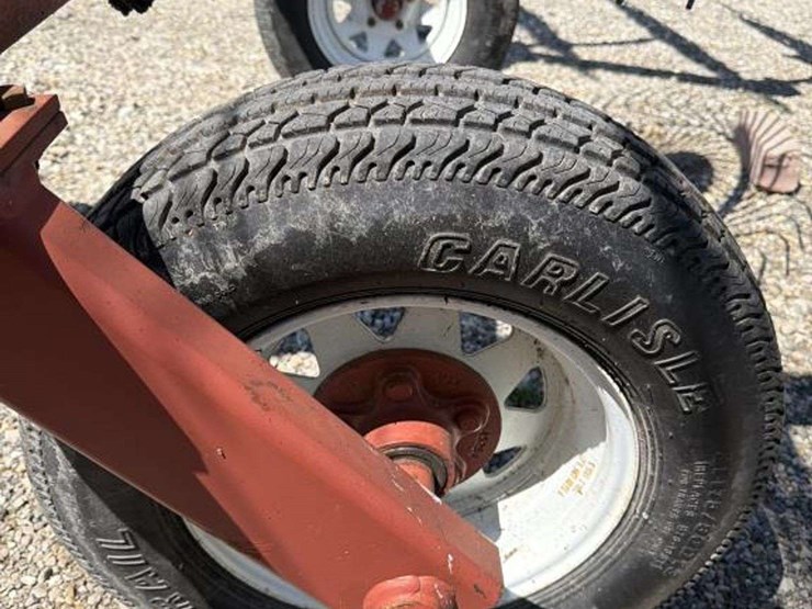 hesston-5010-image-7