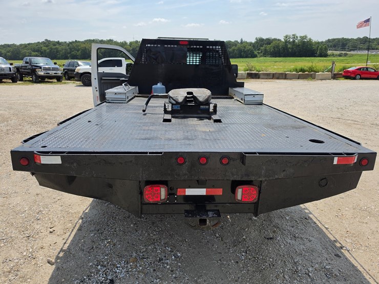 2011-ford-f550-image-49