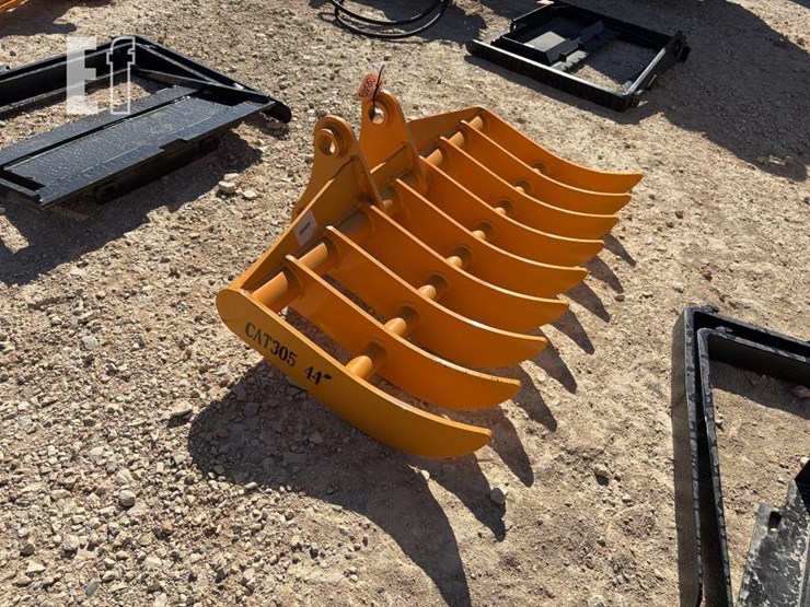 caterpillar-305-image-1