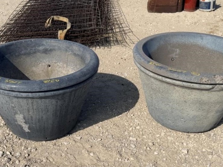 l3---concrete-planters-image-1