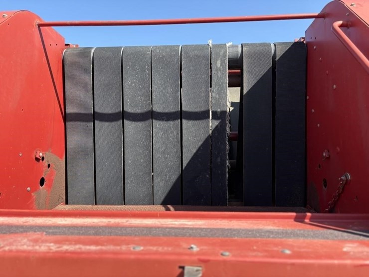 2007-case-ih-rbx563-image-5