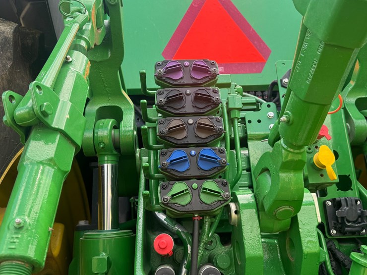 john-deere-8r-370-image-45