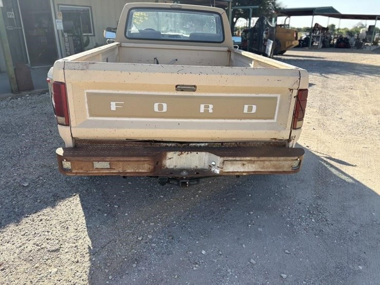 1983-ford-f350-image-3