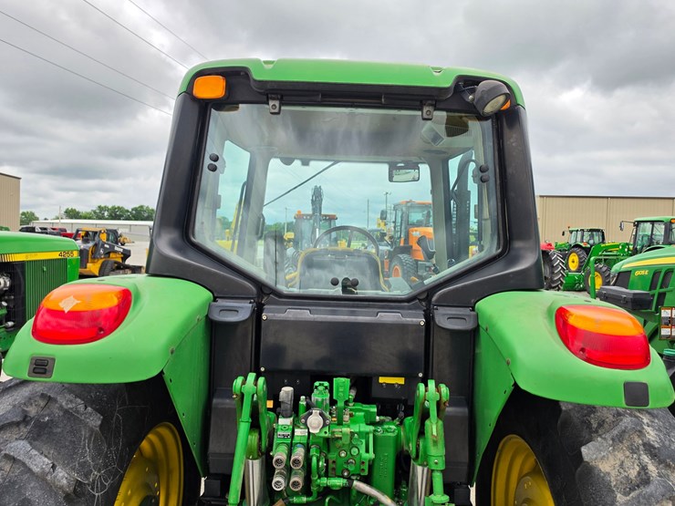 2010-john-deere-6330-image-13