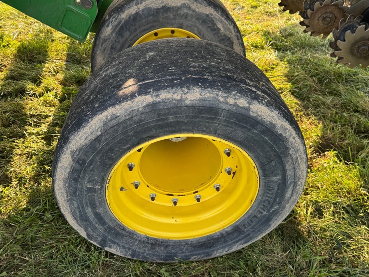 2015-john-deere-db60-image-33