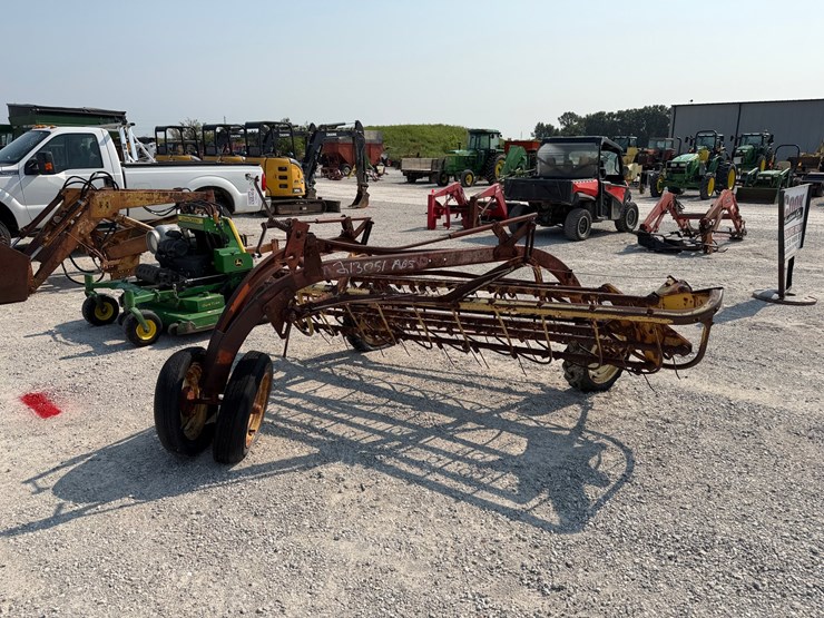 new-holland-256-image-1