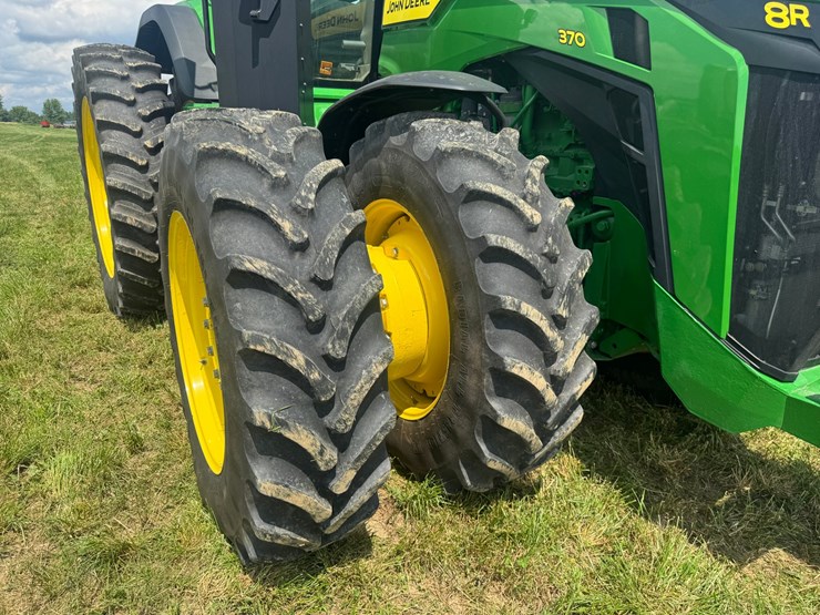john-deere-8r-370-image-26