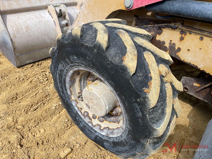 2017-caterpillar-415f2-image-11