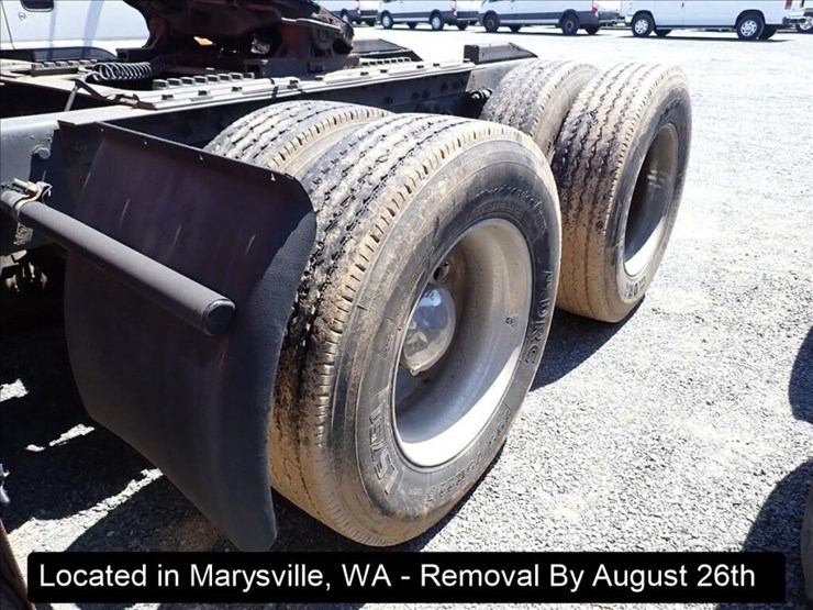2010-kenworth-t660-image-21
