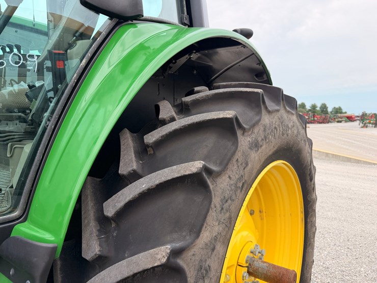 2023-john-deere-6155m-image-4