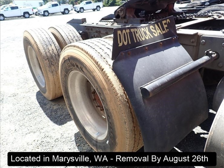 2010-kenworth-t660-image-23