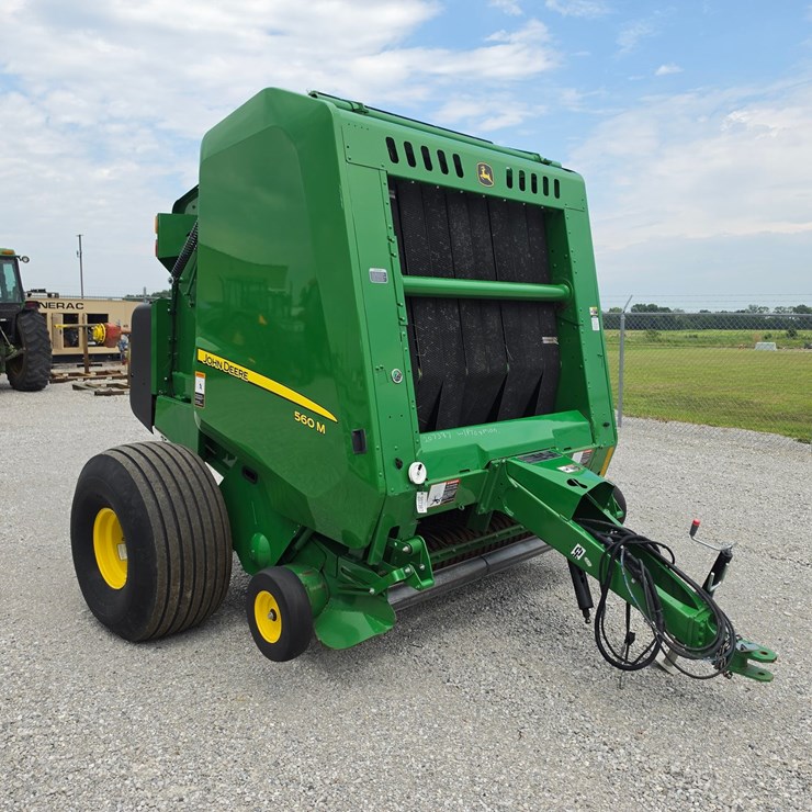 2023 JOHN DEERE 560M