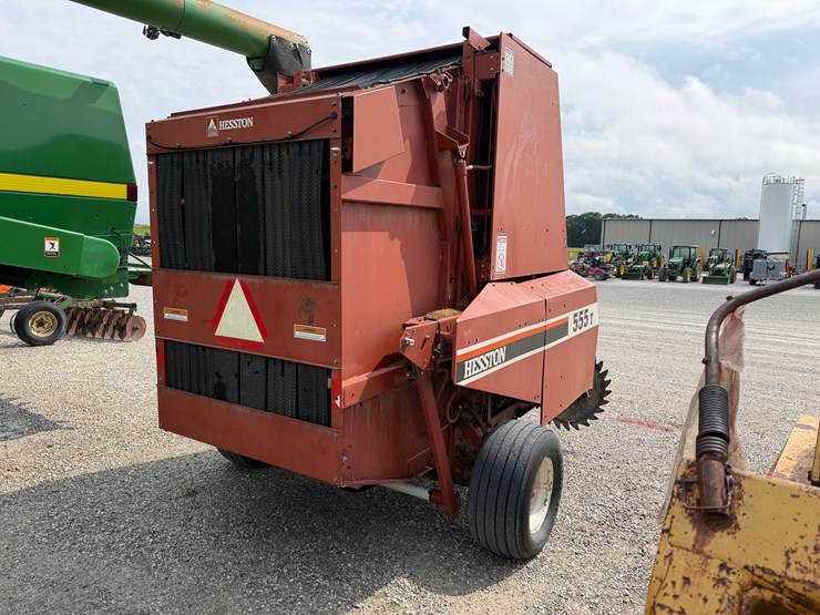 hesston-555t-image-9