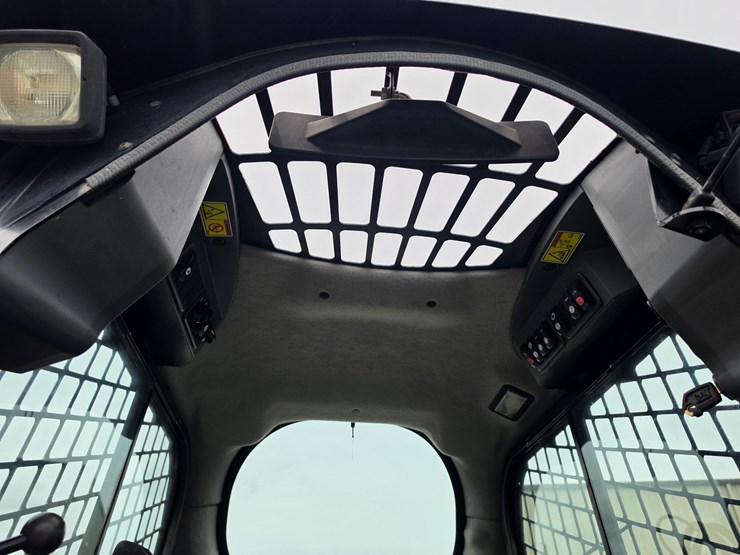 2009-caterpillar-279c-image-8