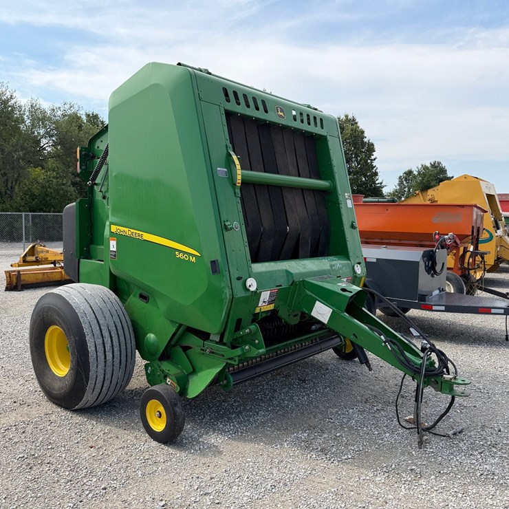 2018 JOHN DEERE 560M