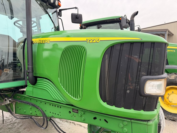 2004-john-deere-7220-image-15
