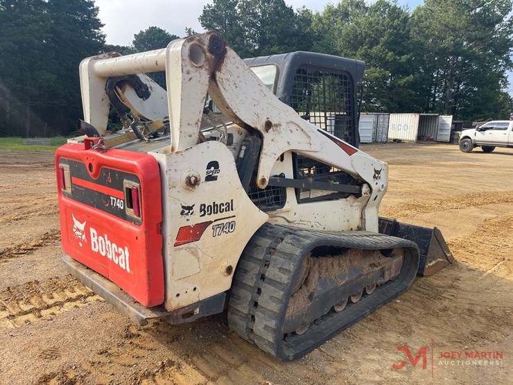 2020-bobcat-t740-image-3