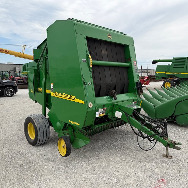 2005 JOHN DEERE 567