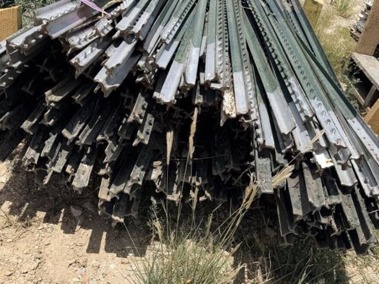 l3--200-6'-t-posts-image-2