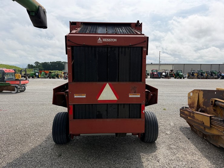 hesston-555t-image-10