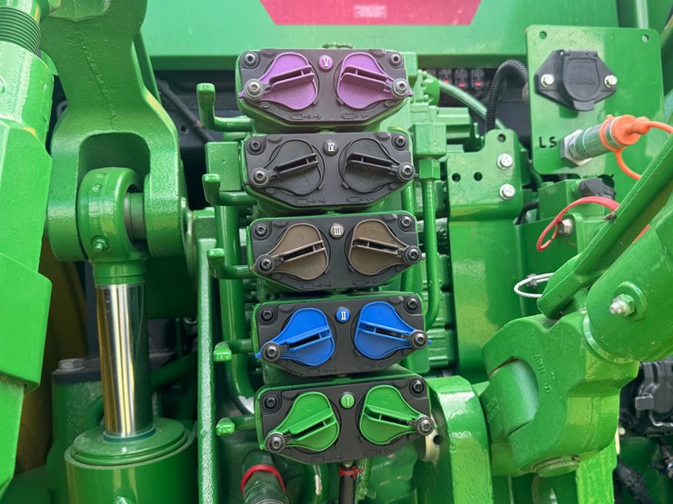 john-deere-8r-370-image-44