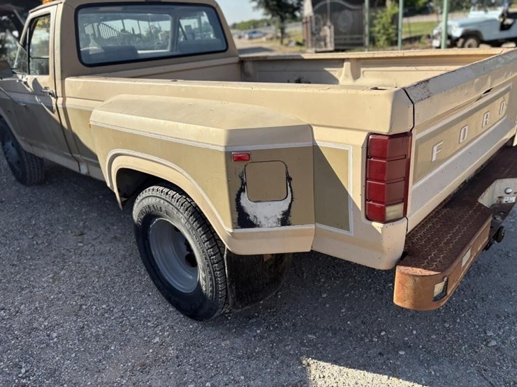 1983-ford-f350-image-4