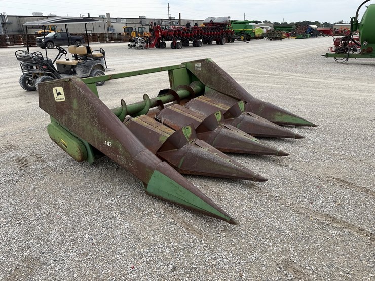 john-deere-443-image-9