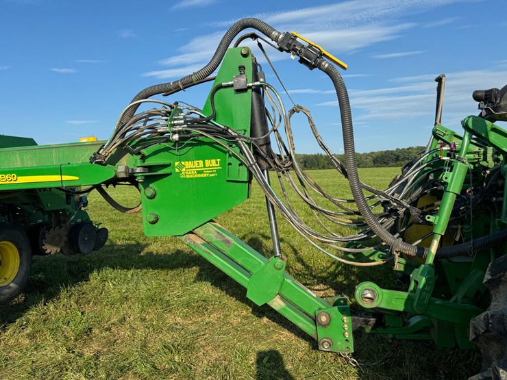 2015-john-deere-db60-image-10