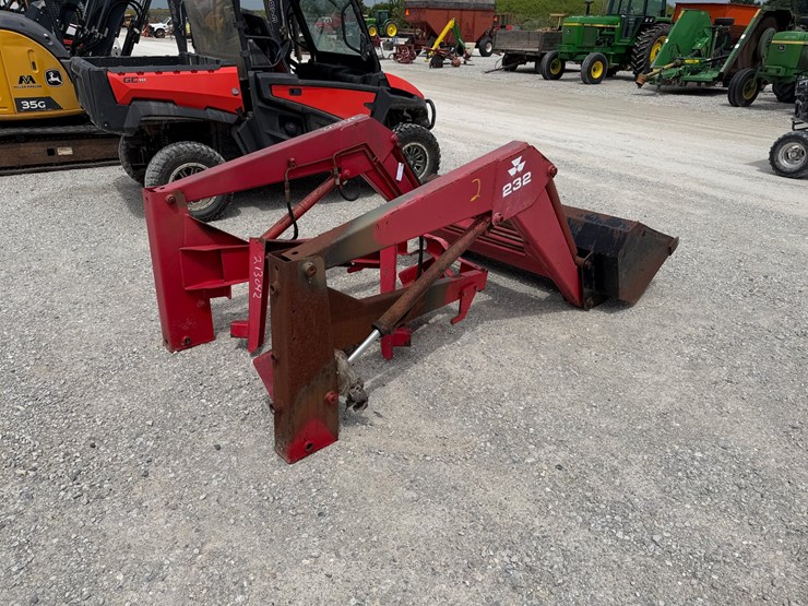 massey-ferguson-232-image-4