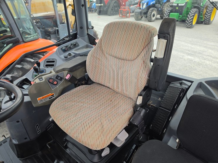 2016-kubota-m6-111-image-14
