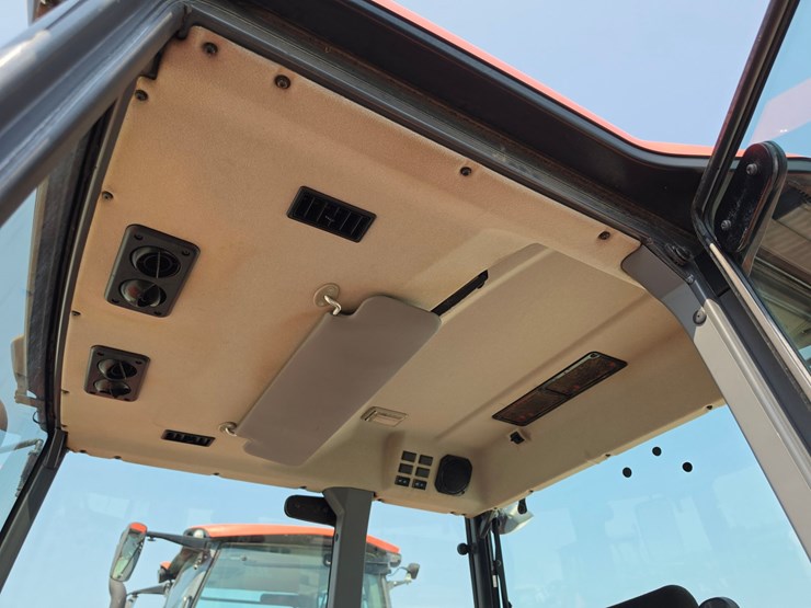 2021-kubota-m6s-111-image-6