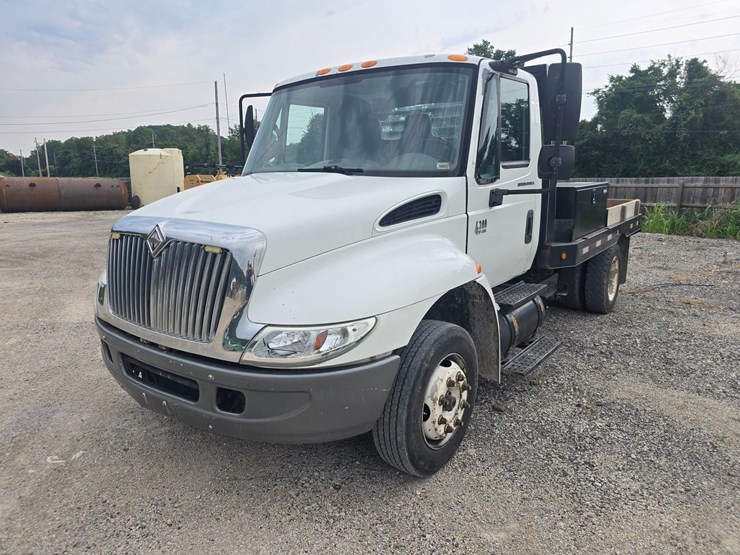 2006-international-durastar-4300-image-1